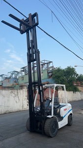 รถยก TCM FD30T4 ยี่ห้อโคอัมสึ ญี่ปุ่น ขนาด 3 ตัน ออกแบบใช้งานง่าย เครื่องยนต์ดีเซล นิสสัน อีซูซุ เครื่องยนต์ญี่ปุ่น - Product Image 2