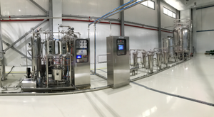 Máquina Automática para Llenado y Tapado de Latas de Aluminio para Bebidas Carbonatadas/Gaseosas a <span class=keywords><strong>Precio</strong></span> de Fábrica - Product Image 1