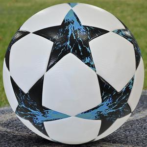 Pallone da Calcio Personalizzato OEM, Tutte le Misure, Impermeabile e Resistente all'Usura, per Allenamento e Competizioni di Club, Scuole e Squadre - Product Image 2