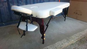 <span class=keywords><strong>Table</strong></span> <span class=keywords><strong>de</strong></span> <span class=keywords><strong>massage</strong></span> <span class=keywords><strong>pliante</strong></span> portable en bois à 2 sections à vendre - Product Image 6
