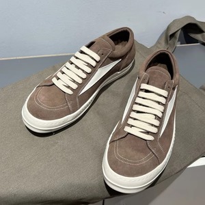 Zapatos Casuales de Cuero Estilo Europeo y Americano, Zapatos de Hombre de Talla Grande con Suela Gruesa y Parte Superior Baja, Zapatos de Mujer - Product Image 5