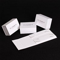 Boîte cadeau pliable personnalisable pour petites séries transfrontalières, couvercle rigide, impression UV feuille d'or, fermeture magnétique pour souvenirs d'entreprise