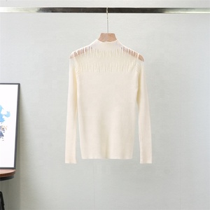 Nuova Moda Primaverile: Maglione Sexy con Scollatura sul Petto e Rete Traforata, Casual e Femminile - Product Image 3
