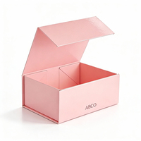 Caja de Regalo Magnética Plegable Personalizada, Blanca, Rígida, con Relieve, Laminación Mate, Materiales Reciclados para Empaque de Velas