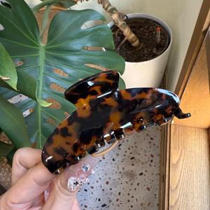 ตัวเลือกสีหลากหลาย ดีไซน์ทันสมัย กิ๊บติดผมอะซิเตทสำหรับผู้หญิงขนาด 10.5 ซม. กิ๊บแบบคลาสสิก กิ๊บหนีบผมอะซิเตทสุดหรู - Product Image 4