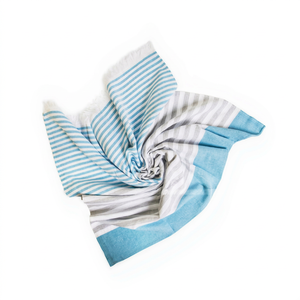 Serviette de bain légère et compacte Ayseliza Premium en coton imprimé turc pour enfants, idéale pour le yoga, la piscine, le spa, le hammam, la plage et la gym - Product Image 1