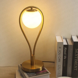 Lampe de table en verre moderne et simple, veilleuse de chevet pour chambre à coucher, décoration en fer forgé, vente aux enchères en ligne - Product Image 4