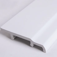 Plinthe de sol moderne en PVC plastique, aspect marbre blanc, résistante à l'eau, écologique, durable, installation facile