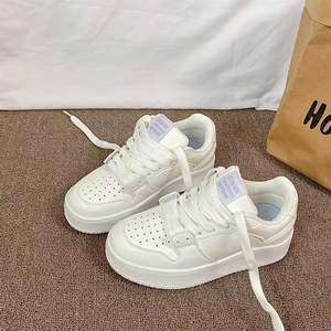 Zapatillas Deportivas Blancas de Suela Gruesa Estilo Coreano para Mujer, Zapatos para Caminar que Aumentan la Estatura, Modelo 2026, Modernos, Versátiles, Transpirables, para Estudiantes - Product Image 3