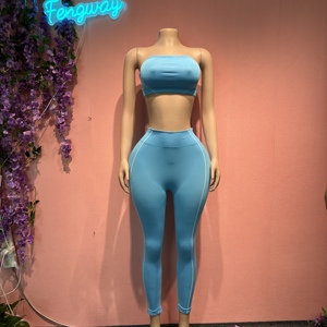 Completo Sportivo Donna 2026 Y2K: Top Corto Tinta Unita e Pantaloni Slim-Fit in Maglia Spandex Effetto Push-Up per Yoga e Fitness - Product Image 4