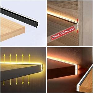 Lampada Luminosa Bifacciale Superiore e Inferiore per Armadio, Cantinetta e Vetrina - Product Image 2