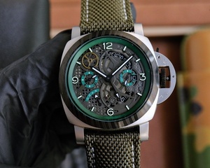 Reloj de Hombre de 44 mm, Modelo Clásico V7, Nuevo, Sumergible, con Movimiento Mecánico Automático - Product Image 3