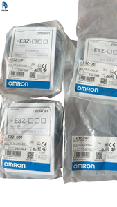 Sensor de Proximidad Fotoeléctrico de Reflexión Difusa E3Z-D61 para Uso Industrial, Salida NPN, Rango de Detección Ajustable, IP67, 110-240V - Product Image 1