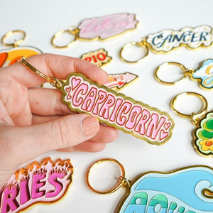 LLavero de Metal de aleación de Zinc con logotipo personalizado, llavero de esmalte de piña de Anime de dibujos animados de frutas 3D para mujer, etiquetas bonitas para llaves - Product Image 4