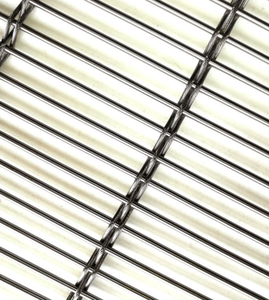 <span class=keywords><strong>Grillage</strong></span> <span class=keywords><strong>d</strong></span>écoratif léger en acier inoxydable soudé, résistant à la corrosion, tissage uni, finition argent brossé, écran métallique perforé - Product Image 1