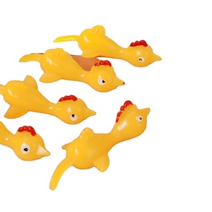 フライングおもちゃスリングショットチキンフリック - Product Image 1