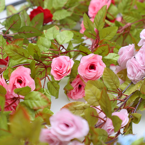 Guirlandes de roses artificielles Xinchengzhi, 24 têtes de fleurs en soie pour la décoration de balcon et de tuyaux - Product Image 2