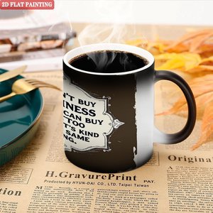 Taza mágica de cerámica negra esmerilada de 11 oz, sensible al calor y que cambia de color, para beber en casa u oficina - Product Image 5