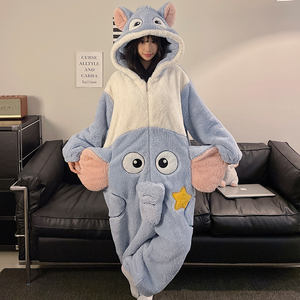 <span class=keywords><strong>Pijamas</strong></span> de mujer cálidos de gran tamaño de lana de Coral de invierno personalizados con estilo de dibujos animados <span class=keywords><strong>Pijamas</strong></span> de una pieza <span class=keywords><strong>para</strong></span> pareja Juego de rol - Product Image 1