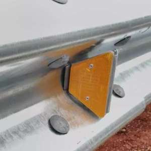 Delineador de carretera reflectante de alta visibilidad a precio de fábrica, soporte de aluminio, delineador de barandilla de carretera trapezoidal - Product Image 3