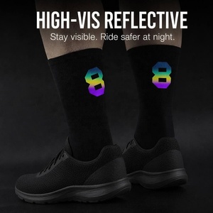 Chaussettes réfléchissantes de sécurité nocturne, respirantes, colorées, à effet dégradé, qui brillent dans le noir, pour la course nocturne, le cyclisme et le travail - Product Image 1