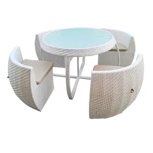 Furnitur luar ruangan teras PE putih, Set kursi meja bulat hemat tempat rotan untuk teras taman
