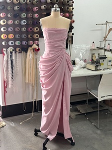 OUDINA Abito da <span class=keywords><strong>Sera</strong></span> Lungo Elegante Francese di Alta Qualità con Spalle Scoperte, Arricciature e Stecche, Vestito Aderente da Donna - Product Image 4