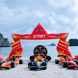 Arche gonflable en forme d'étoile, pompe à air électrique Vietnam, pour l'extérieur, designs variés, plus de 12 pieds - Product Image 1