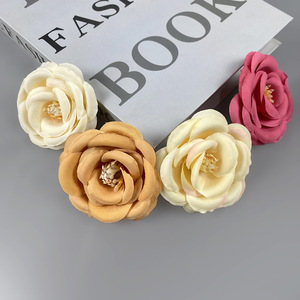 Cabezas de flores de camelia artificiales de 6 cm, flores de tela de seda para decoraciones de bodas, decoración del hogar y accesorios de bricolaje. - Product Image 3