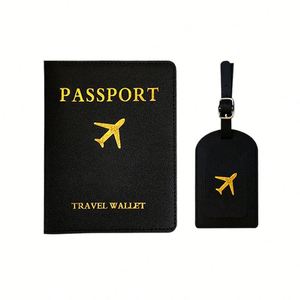 Juego de Fundas para Pasaportes y Etiquetas de Equipaje con Impresión Digital Personalizada - Regalo de San Valentín para Recién Casados y Parejas - Product Image 1