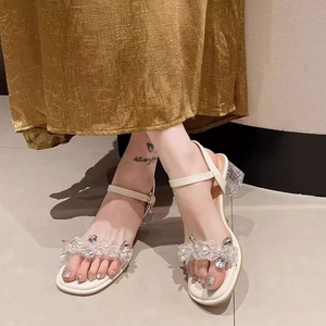 Sandalias de tacón de bloque con estampado de leopardo de cuero genuino de diseñador 2025 al por mayor para mujer, con punta dividida y cierre de botón, directamente de fábrica. - Product Image 1