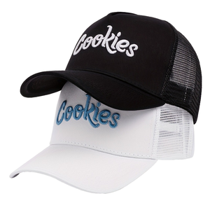 Gorra trucker de 5 paneles con bordado de letras, de moda, para exteriores, con visera de pico de pato, transpirable, personalizada, de malla, para verano y protección solar. - Product Image 1