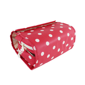 Sac de toilette suspendu imperméable pour femme, trousse de maquillage grande capacité avec fermeture éclair et logo - Product Image 4