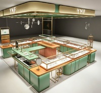 Vitrine de luxe de style chinois vert et or, présentoir en verre haut de gamme pour la vente de bijoux haut de gamme