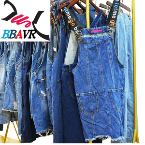 Ropa Barata USA Gracer, Falda Vaquera con Tirantes para Mujer, Usada, de Verano, en Venta - Product Image 3