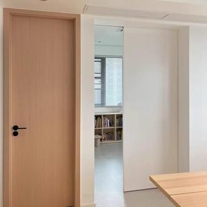 Handgemaakte massief houten waterdichte schuifdeur, modern minimalistisch, spoorloos, voor slaapkamer, op maat gemaakte onzichtbare schuifdeur - Product Image 3