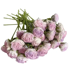 Hand-knitted hand-held roses finished bouquets floral decorations versatile everlasting flowers crocheted wool flowers wholesale