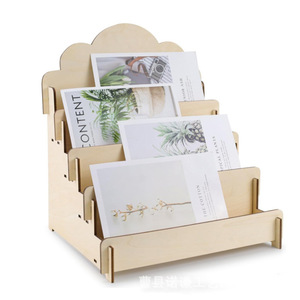 ที่เก็บการ์ดไม้หลายชั้น 4 ชั้น ชั้นวางของบนโต๊ะสำหรับการ์ดอวยพรและเครื่องสำอาง - Product Image 2