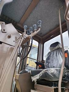 รถตักดินขนาดเล็กใช้งานได้หลายชั่วโมงรถตักดินขนาดเล็ก140ชั่วโมงรถตักดินสภาพดีเยี่ยมรถตักดิน140ชม. - Product Image 3