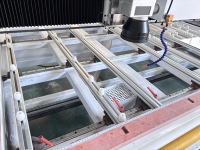 Machine de sablage laser à fibre automatique MORNSUN pour le perçage, la gravure et le givrage du verre et des miroirs