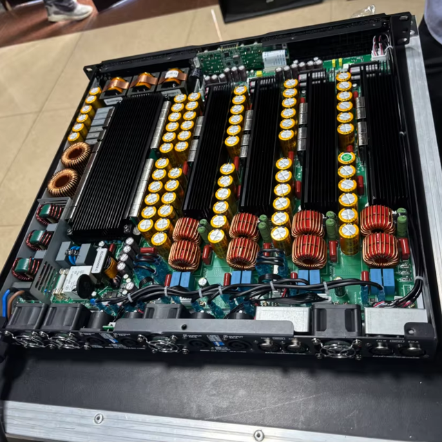 Professional 4 Channel Class D4300 Amp Sound Audio Power Amplifiers Equipment for Home KTV Stage Conference Room Power Amplifier
