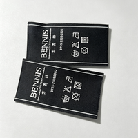 Étiquettes logo marque tissées bord polyester personnalisées pour vêtements sacs Coupe droite Pliées À coudre Lavables