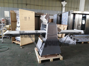 Machine automatique <span class=keywords><strong>de</strong></span> laminage <span class=keywords><strong>de</strong></span> pâte en acier inoxydable <span class=keywords><strong>de</strong></span> haute qualité pour les boulangeries petit modèle <span class=keywords><strong>de</strong></span> <span class=keywords><strong>table</strong></span> à prix compétitif - Product Image 3