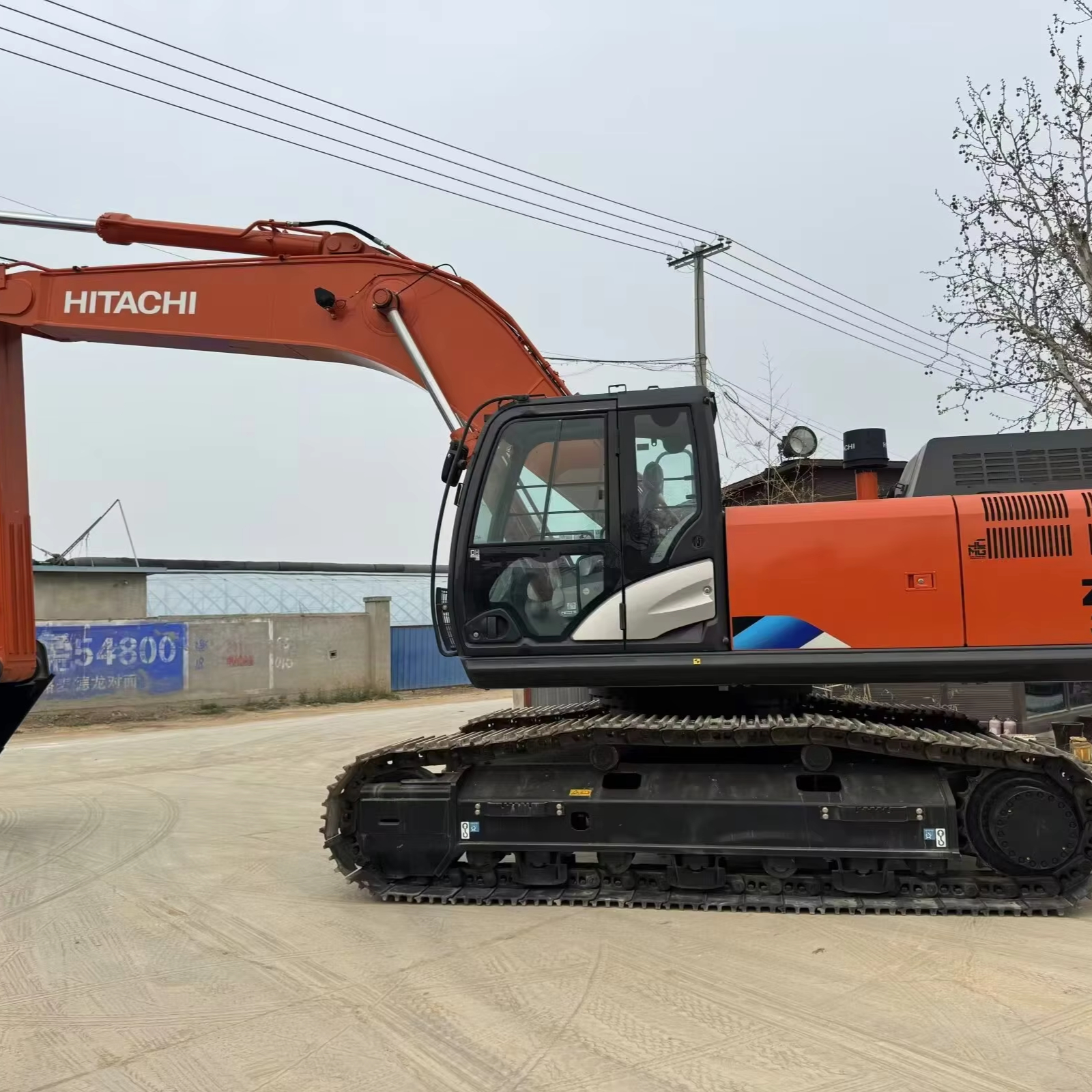 Hitachi Excavator ZX200 5G - 20 Ton Durable & Efficient