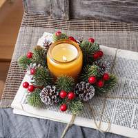 OEM Großhandel Weihnachts-Rotbeeren-Kerzenkranz Künstlicher Kieferngrüner Kerzenring für Farmhaus-Kamin-Dekoration