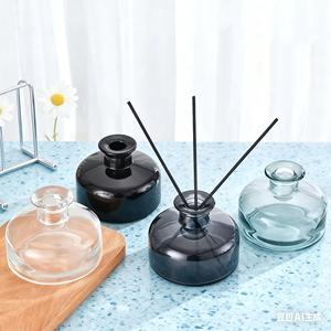 Bouteille en verre d'aromathérapie vide haut de gamme fond large 200ml diffuseur de <span class=keywords><strong>rotin</strong></span> sans feu bouteille noire plate parfum baïonnette ronde - Product Image 1