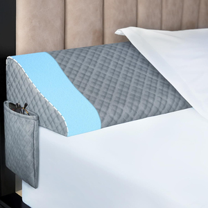 Coussin triangulaire Queen Size 100% fibre <span class=keywords><strong>de</strong></span> bambou, cale-tête en mousse à mémoire <span class=keywords><strong>de</strong></span> forme, rembourrage imperméable pour espace <span class=keywords><strong>de</strong></span> matelas, design à poches sur 2 côtés - Product Image 1