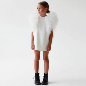 Dernières conceptions de manches à volants enfants anniversaire fleur fête blanc noir a-ligne enfants mariage princesse <span class=keywords><strong>petite</strong></span> fille <span class=keywords><strong>robe</strong></span> - Product Image 4