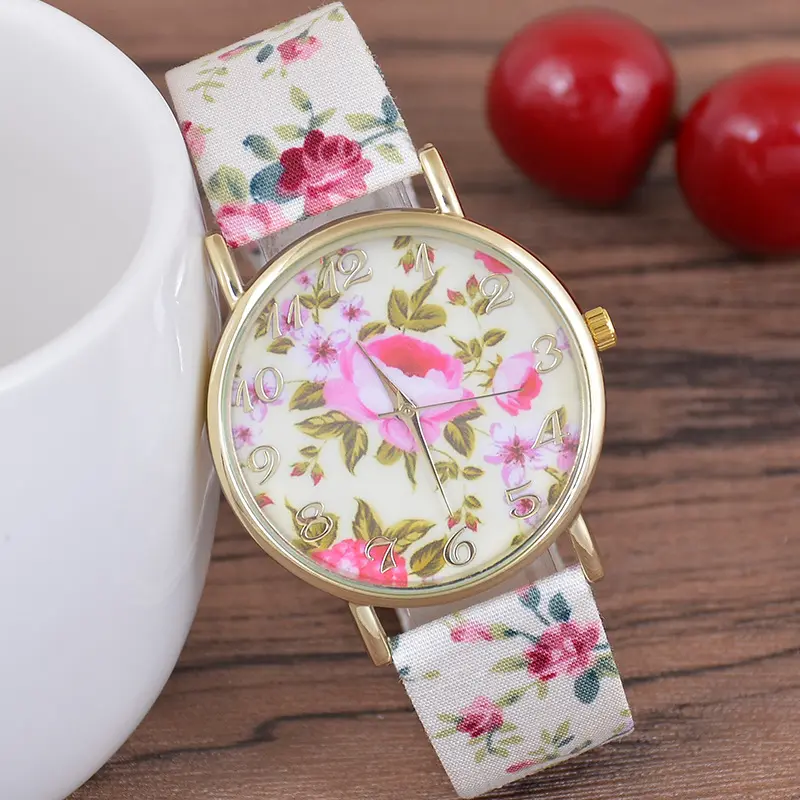 2024 Hot Sale Reloj De Mujer Beautiful Flower Leather Creative Woman Watch Hot Selling Stylish Charming Quartz Ladies Watches
