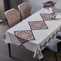 Nappe de pique-nique imperméable en PVC gaufré RNPT Platinum Luxury White Flowers Print pour camping et extérieur
